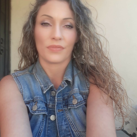 Meet your Posher, Karla - Picture 6 of 6